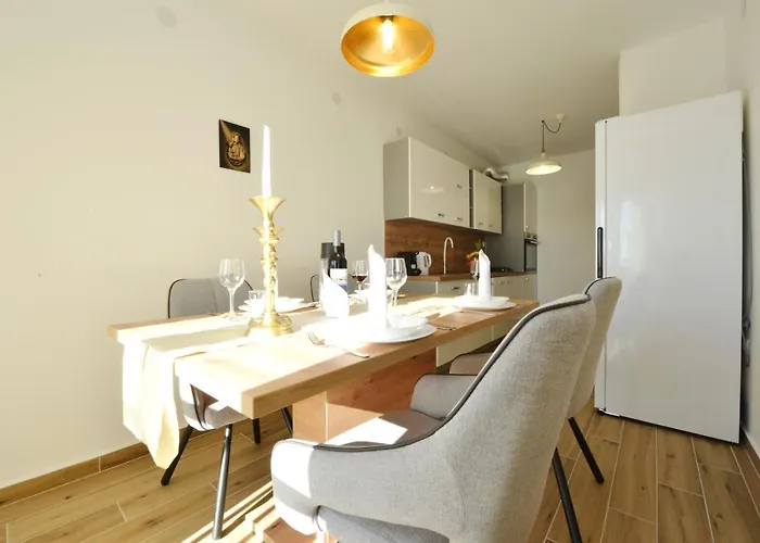 Lola Apartment