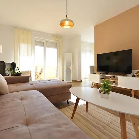 Apartment Lola * Zadar