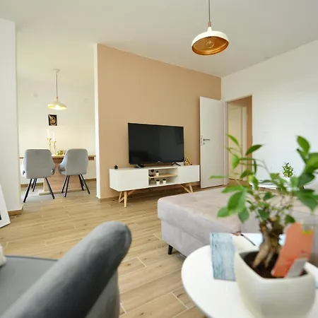 Apartment Lola * Zadar