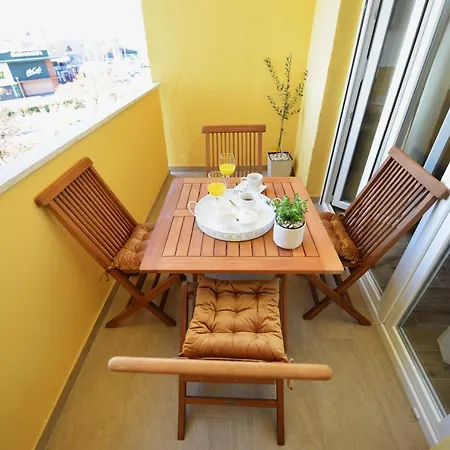 Apartment Lola Daire *