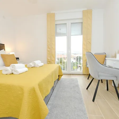 Apartament Lola